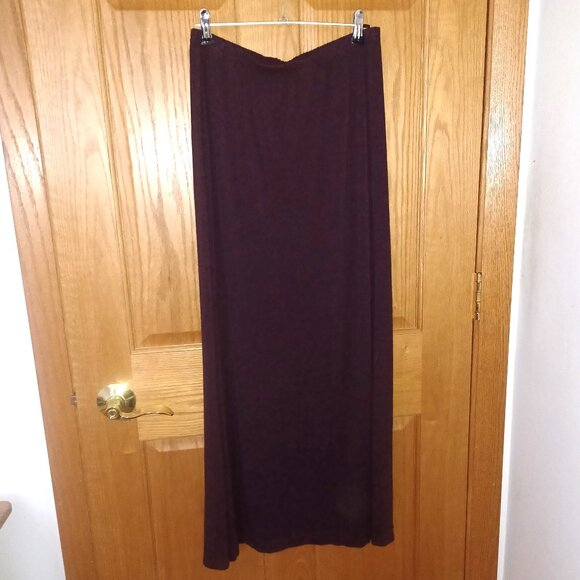 Womans Medium M Long Maxi Skirt Dark Burgundy - Picture 7 of 7